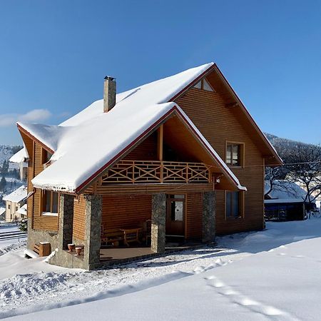 Guest House Velet Bukovel Exteriör bild